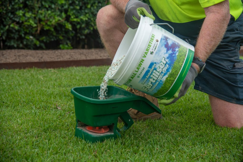 Lawn Solution 4kg Fertiliser 